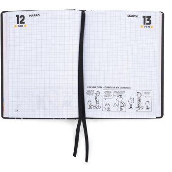 Agenda 16 Mesi Medium 2025/26 - Dolly Noire - Giornaliera Control | Cloclorinda.it