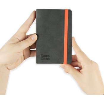 Agenda 12 Mesi 2026 Mini Giornaliera - Kaos Nero/Arancione | Cloclorinda.it